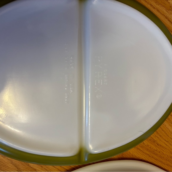 Spring blossom aka crazy daisy dual sided casserole dish. - Picture 4 of 4